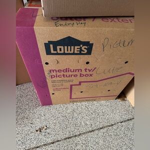 Medium picture/tv box